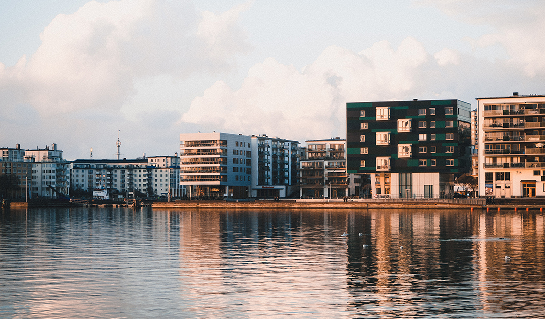 Entreprenörens uppdelning underkänns som underlag för att styrka avdragsrätt för ingående moms.